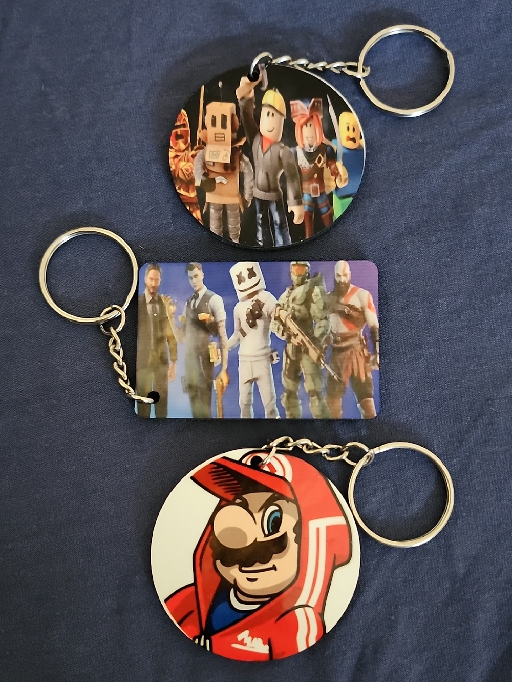 👉*NEW* 3 GAMERS /VIDEO GAMES KEYCHAINS ~ROBLOX, FORTNITE BROSKIS & SUPER MARIO